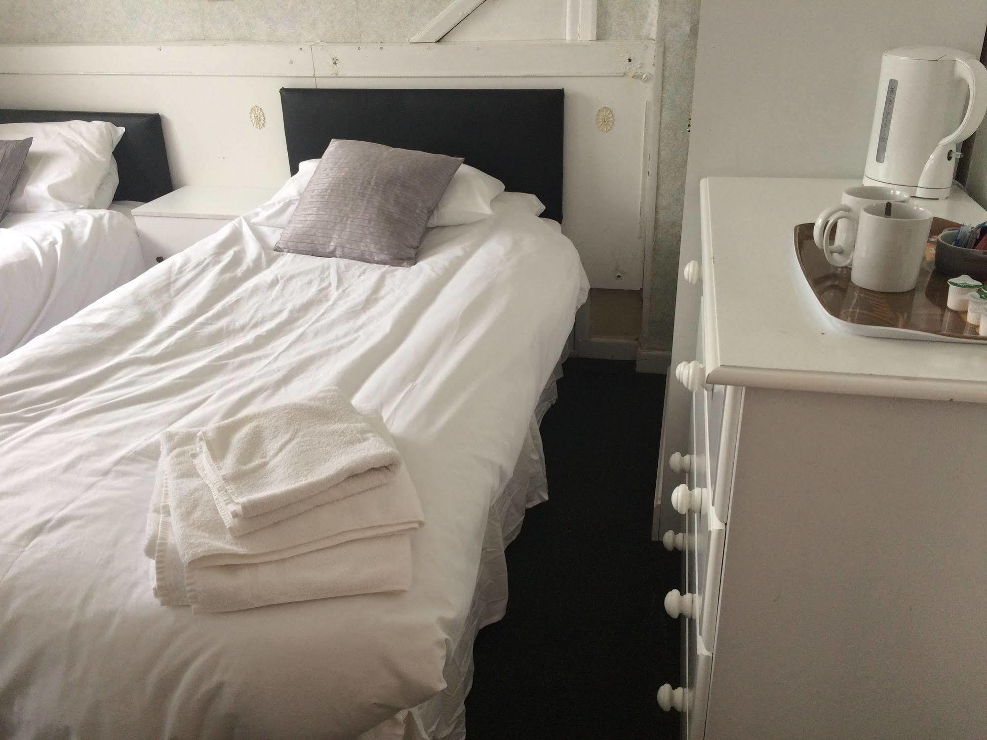 St Weonards Bed and Breakfast Paignton Εξωτερικό φωτογραφία