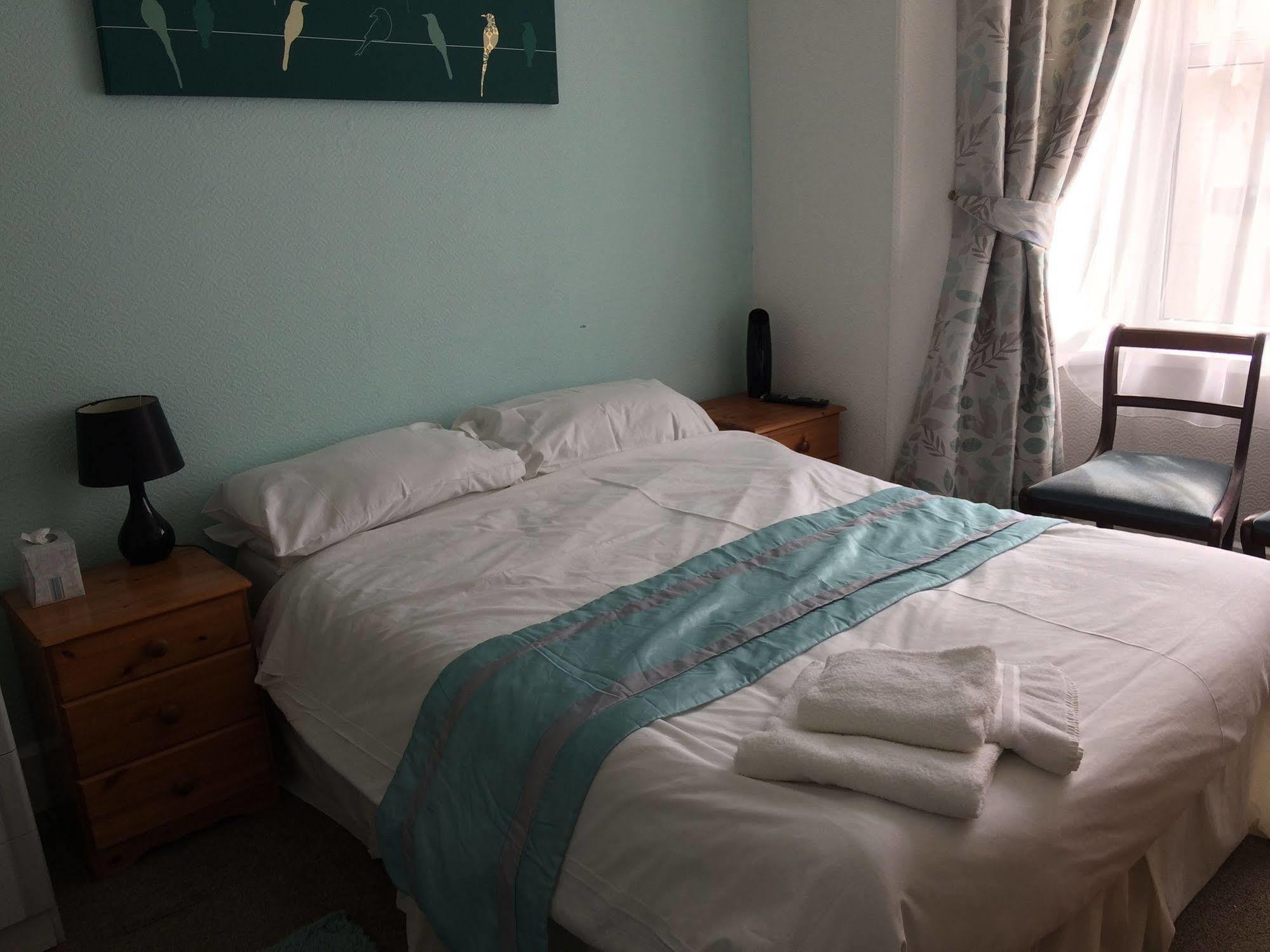 St Weonards Bed and Breakfast Paignton Εξωτερικό φωτογραφία